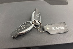 harmaa Mercedes-Benz E 2016 kuva 24.