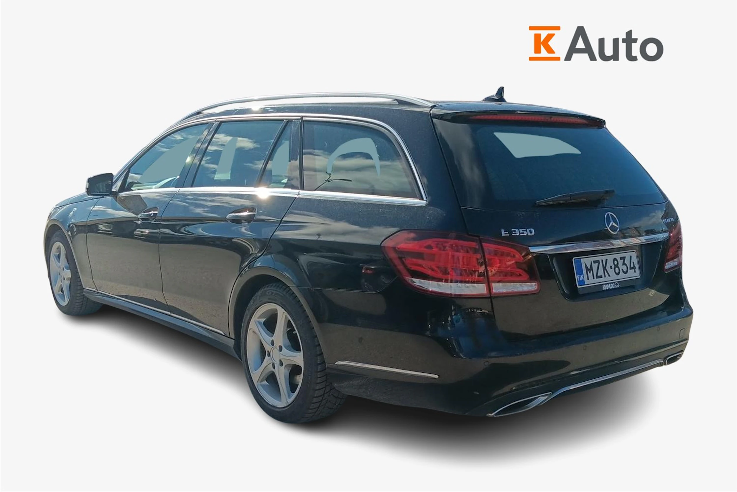 musta Mercedes-Benz E 2016 kuva 2.