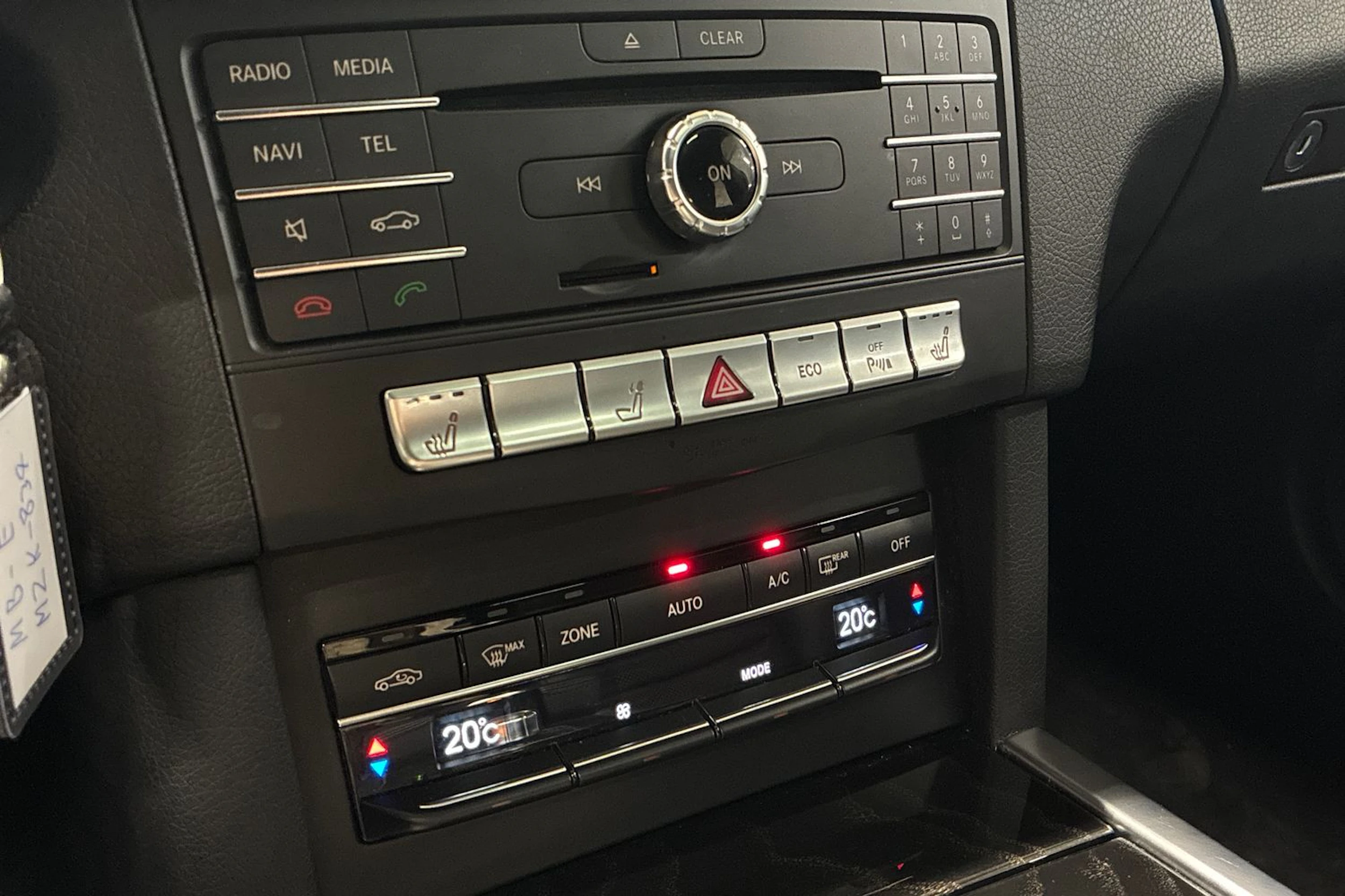 musta Mercedes-Benz E 2016 kuva 18.
