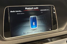 musta Mercedes-Benz E 2016 kuva 20.