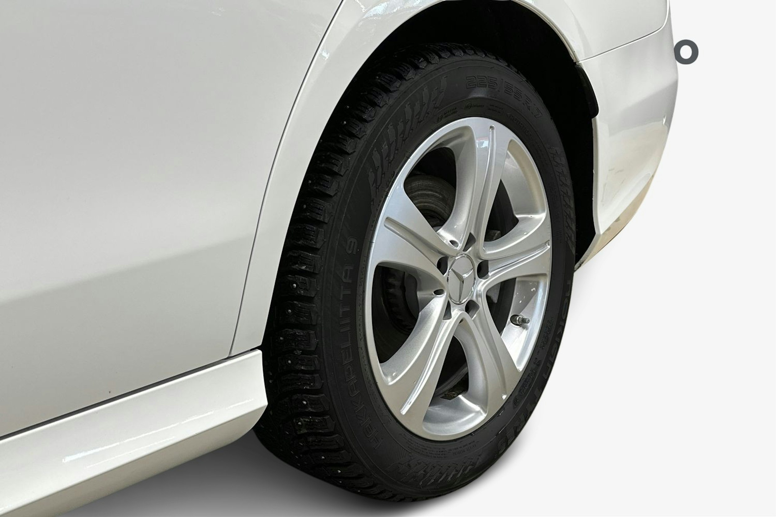 valkoinen Mercedes-Benz E 2016 kuva 11.