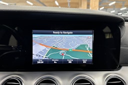 valkoinen Mercedes-Benz E 2016 kuva 17.