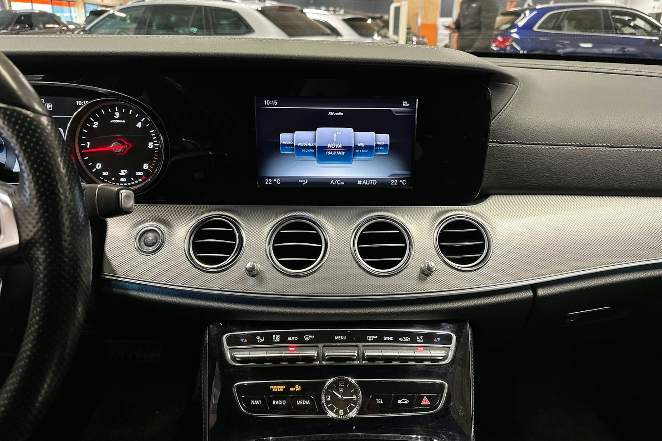 valkoinen Mercedes-Benz E 2016 kuva 19.