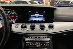 valkoinen Mercedes-Benz E 2016 kuva 19.