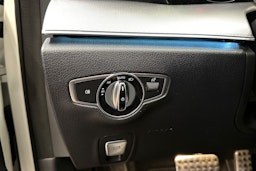 valkoinen Mercedes-Benz E 2016 kuva 26.