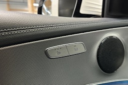 valkoinen Mercedes-Benz E 2016 kuva 27.