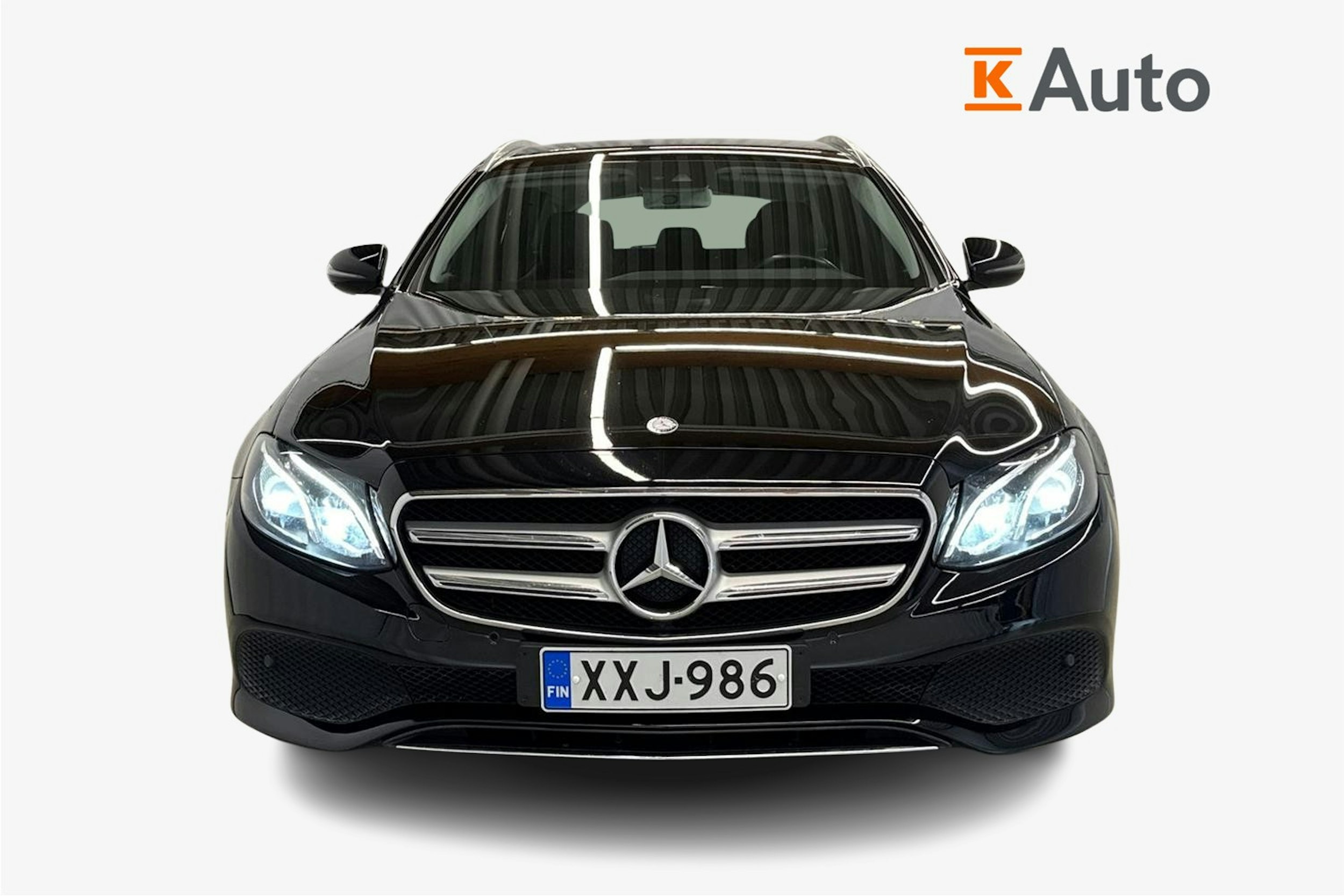 musta Mercedes-Benz E 2016 kuva 5.