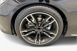musta Mercedes-Benz E 2016 kuva 11.