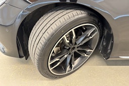 musta Mercedes-Benz E 2016 kuva 13.