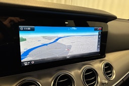 musta Mercedes-Benz E 2016 kuva 19.
