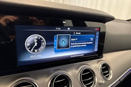 musta Mercedes-Benz E 2016 kuva 21.