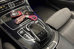 musta Mercedes-Benz E 2016 kuva 23.