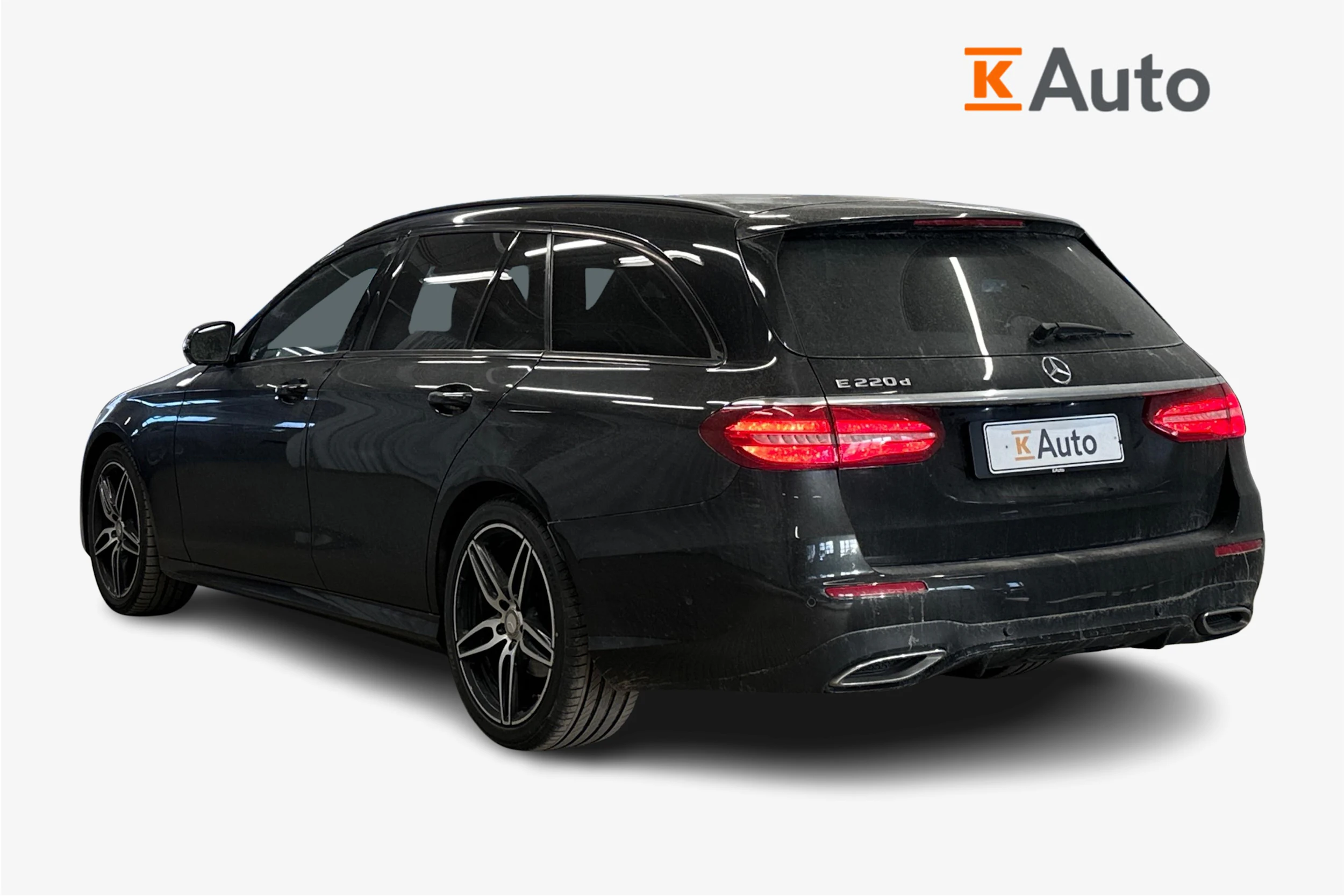 musta Mercedes-Benz E 2017 kuva 2.