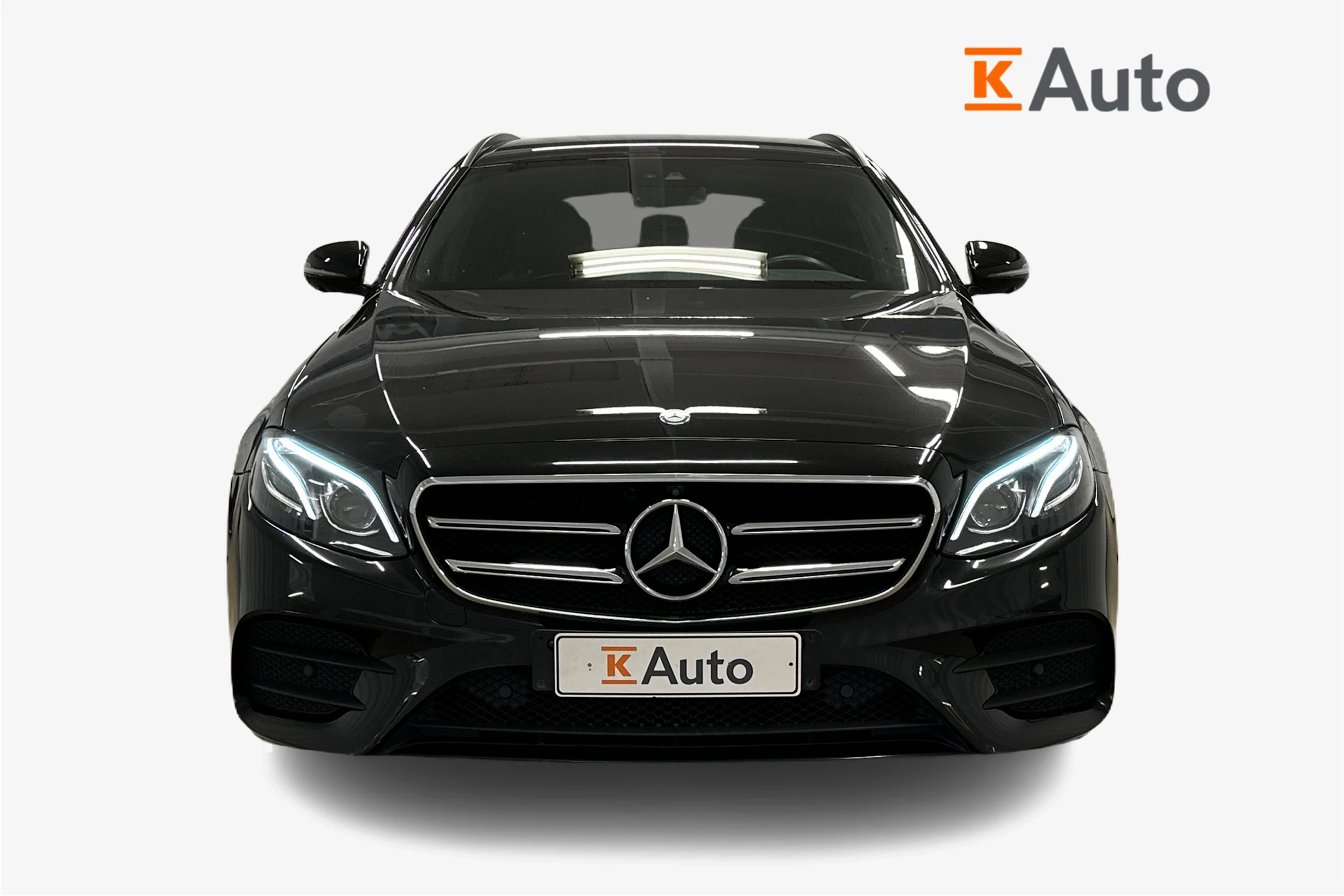 musta Mercedes-Benz E 2017 kuva 4.