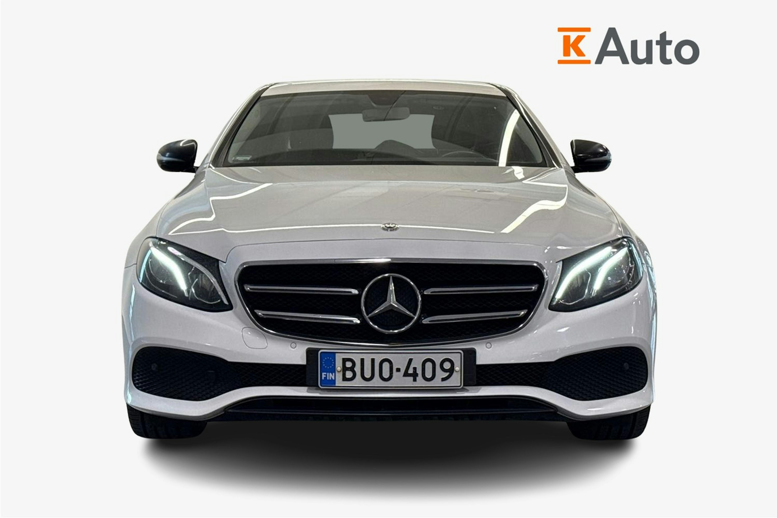 valkoinen Mercedes-Benz E 2017 kuva 5.
