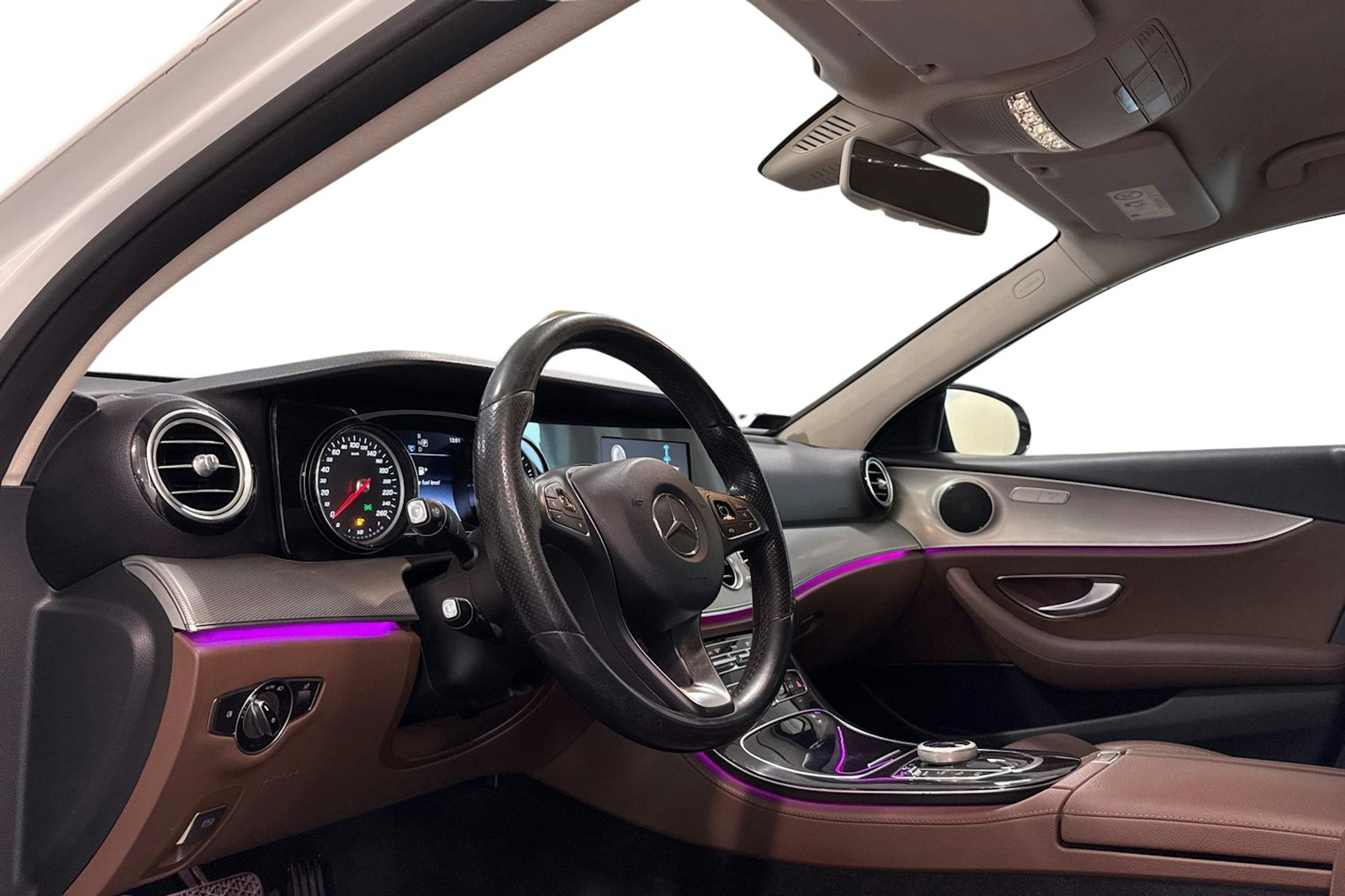 valkoinen Mercedes-Benz E 2017 kuva 7.
