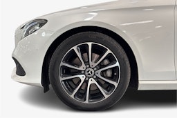 valkoinen Mercedes-Benz E 2017 kuva 11.