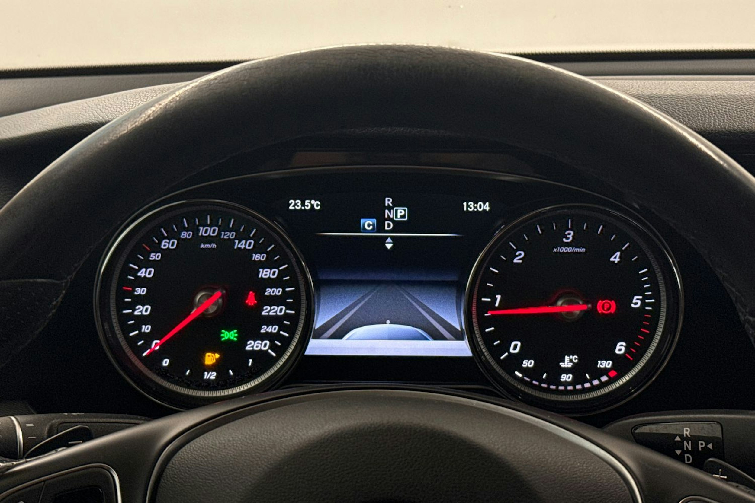 valkoinen Mercedes-Benz E 2017 kuva 15.