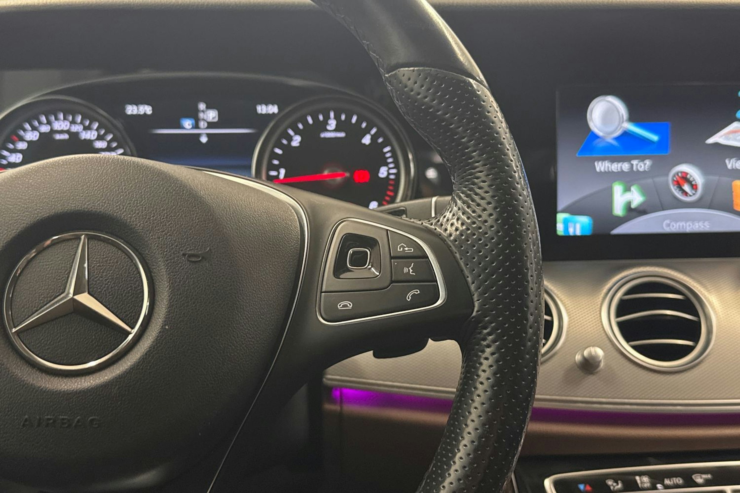 valkoinen Mercedes-Benz E 2017 kuva 17.