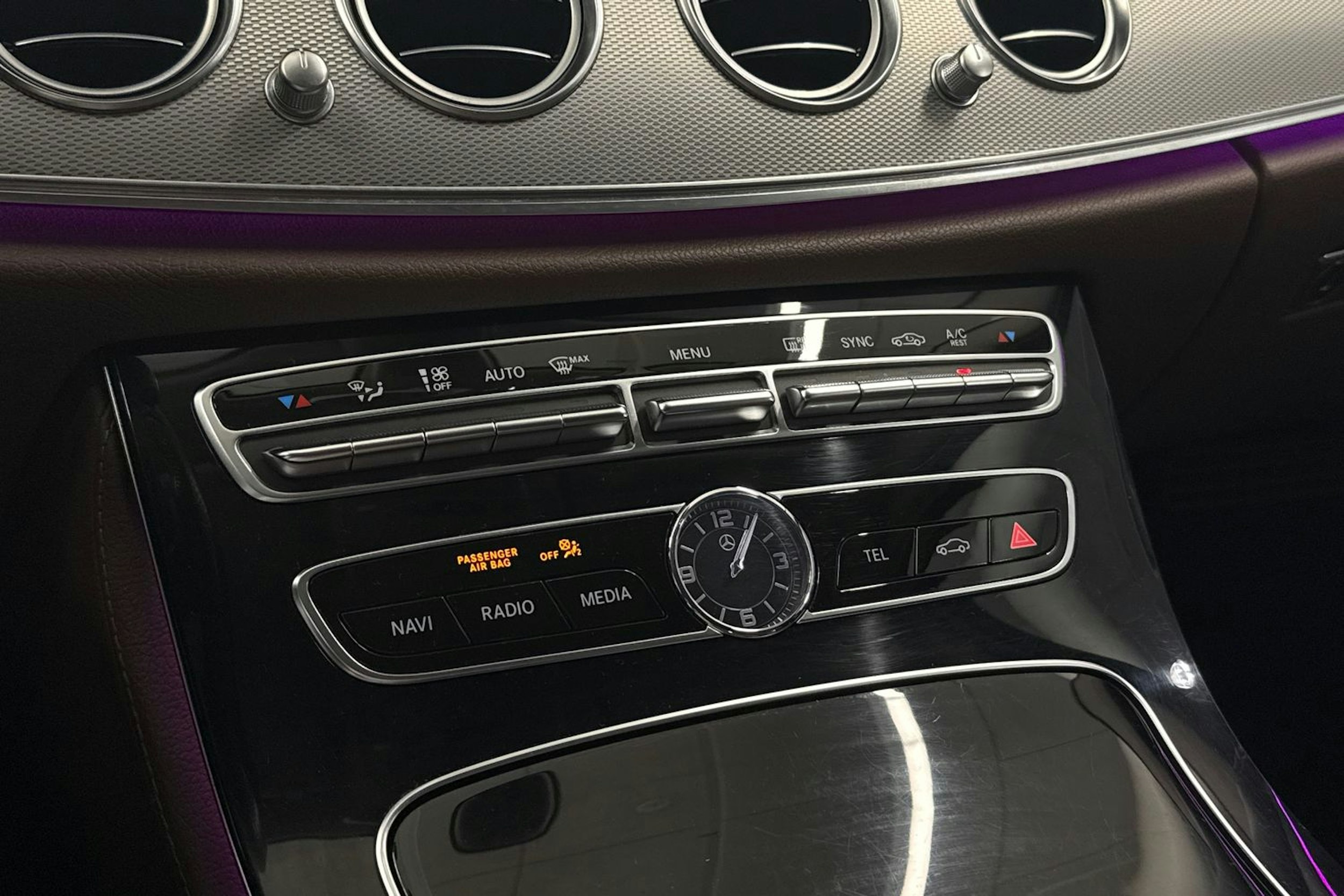 valkoinen Mercedes-Benz E 2017 kuva 24.