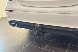 valkoinen Mercedes-Benz E 2017 kuva 30.