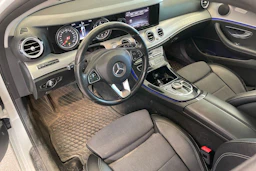 Valkoinen Mercedes-Benz E 2017 kuva 3.