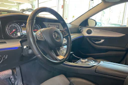 Valkoinen Mercedes-Benz E 2017 kuva 17.