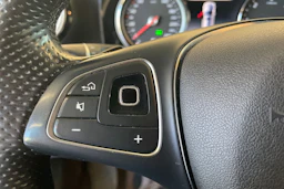 Valkoinen Mercedes-Benz E 2017 kuva 18.
