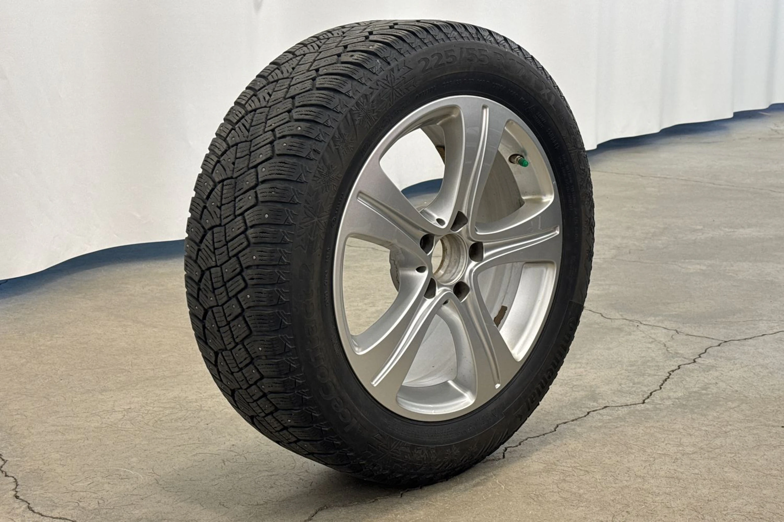 harmaa Mercedes-Benz E 2017 kuva 13.