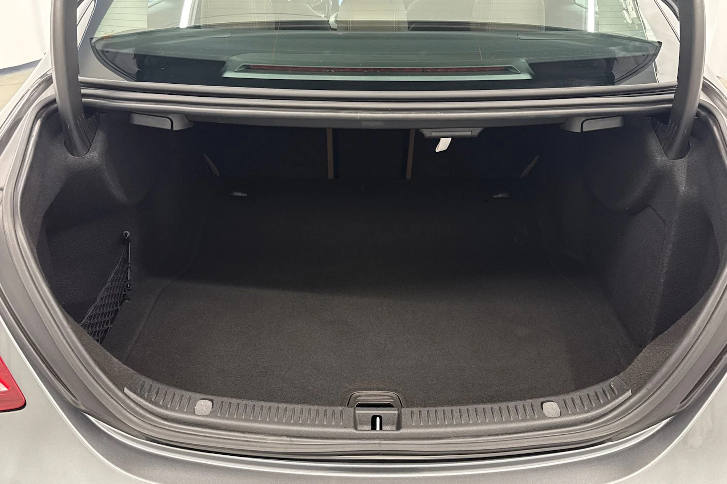 harmaa Mercedes-Benz E 2017 kuva 15.