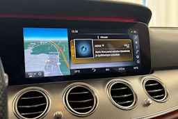 harmaa Mercedes-Benz E 2017 kuva 25.