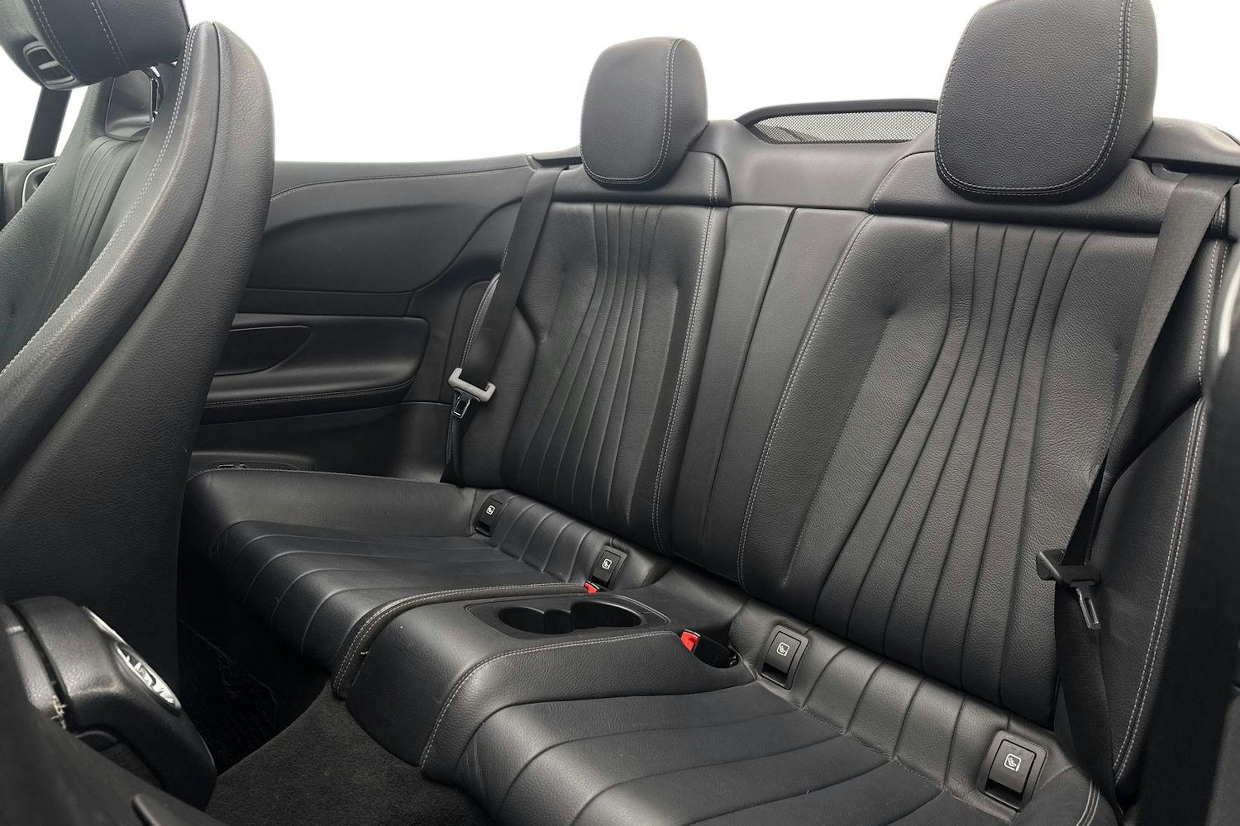 valkoinen Mercedes-Benz E 2017 kuva 10.