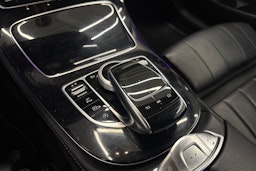 valkoinen Mercedes-Benz E 2017 kuva 22.