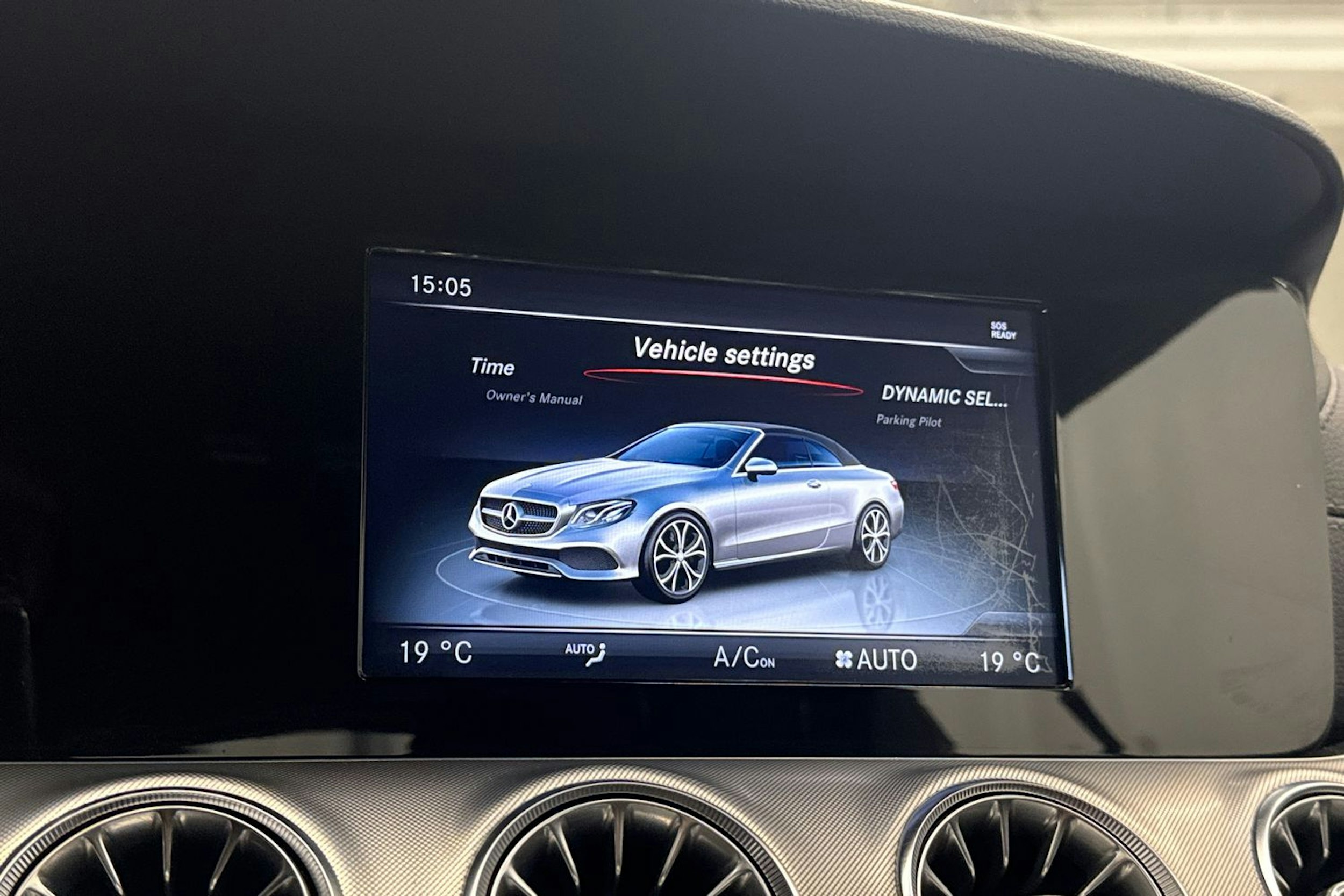 valkoinen Mercedes-Benz E 2017 kuva 31.