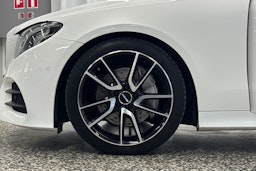 valkoinen Mercedes-Benz E 2017 kuva 35.