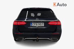 sininen Mercedes-Benz E 2017 kuva 3.