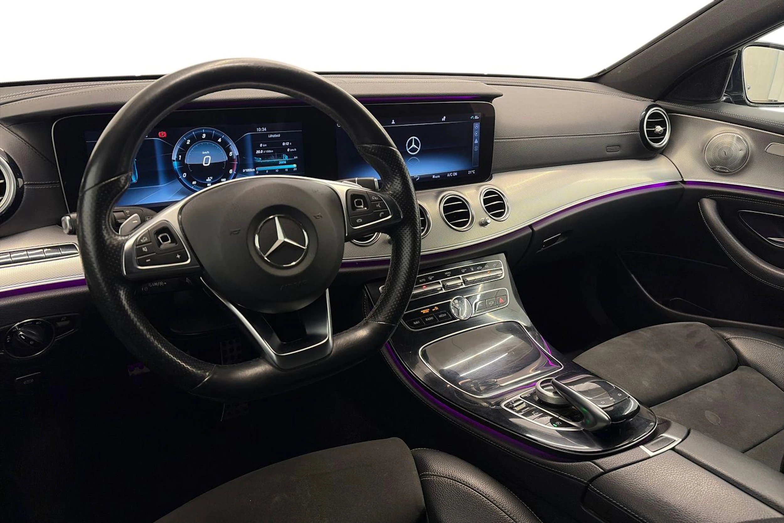 sininen Mercedes-Benz E 2017 kuva 6.