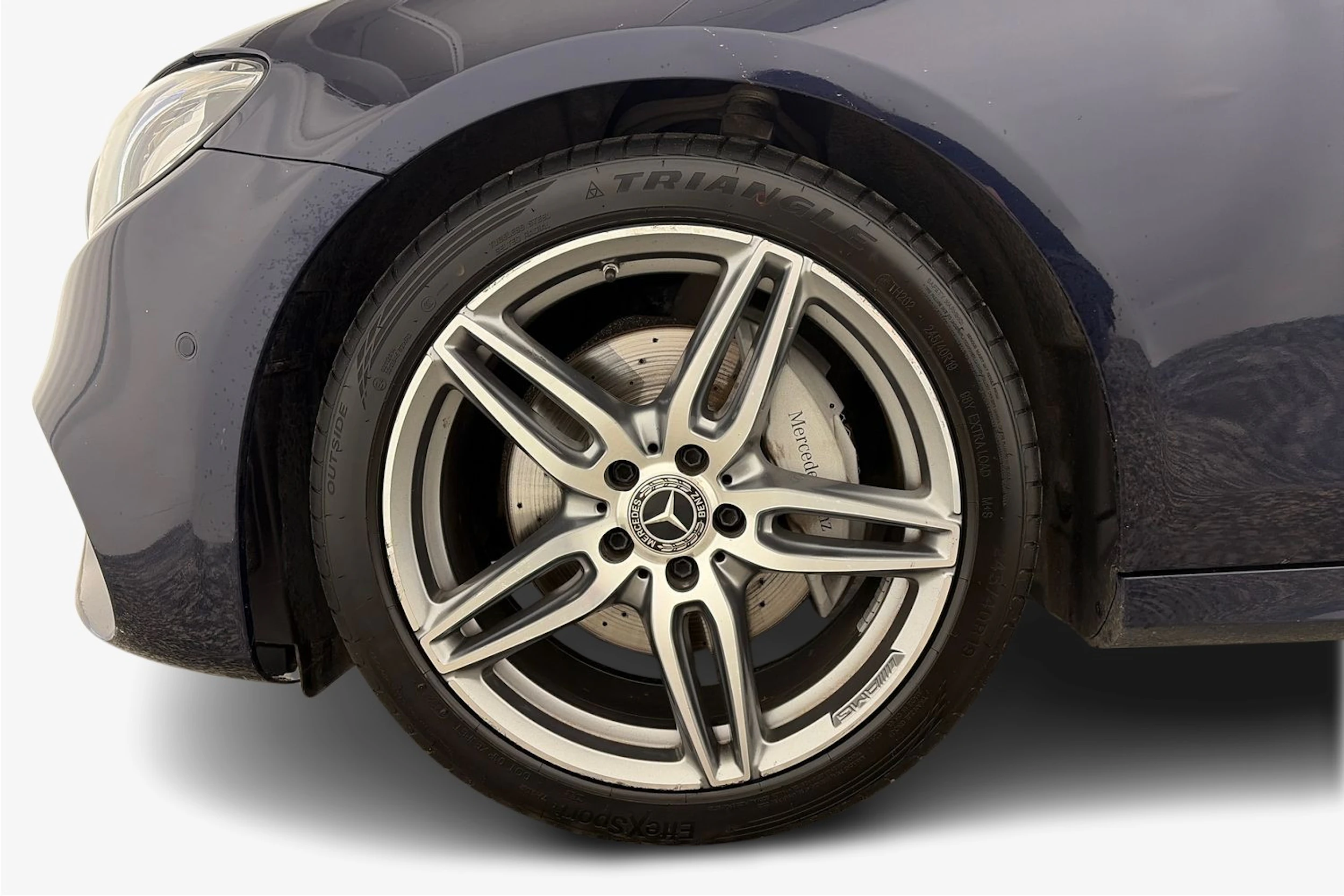 sininen Mercedes-Benz E 2017 kuva 9.
