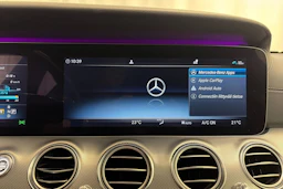 sininen Mercedes-Benz E 2017 kuva 21.
