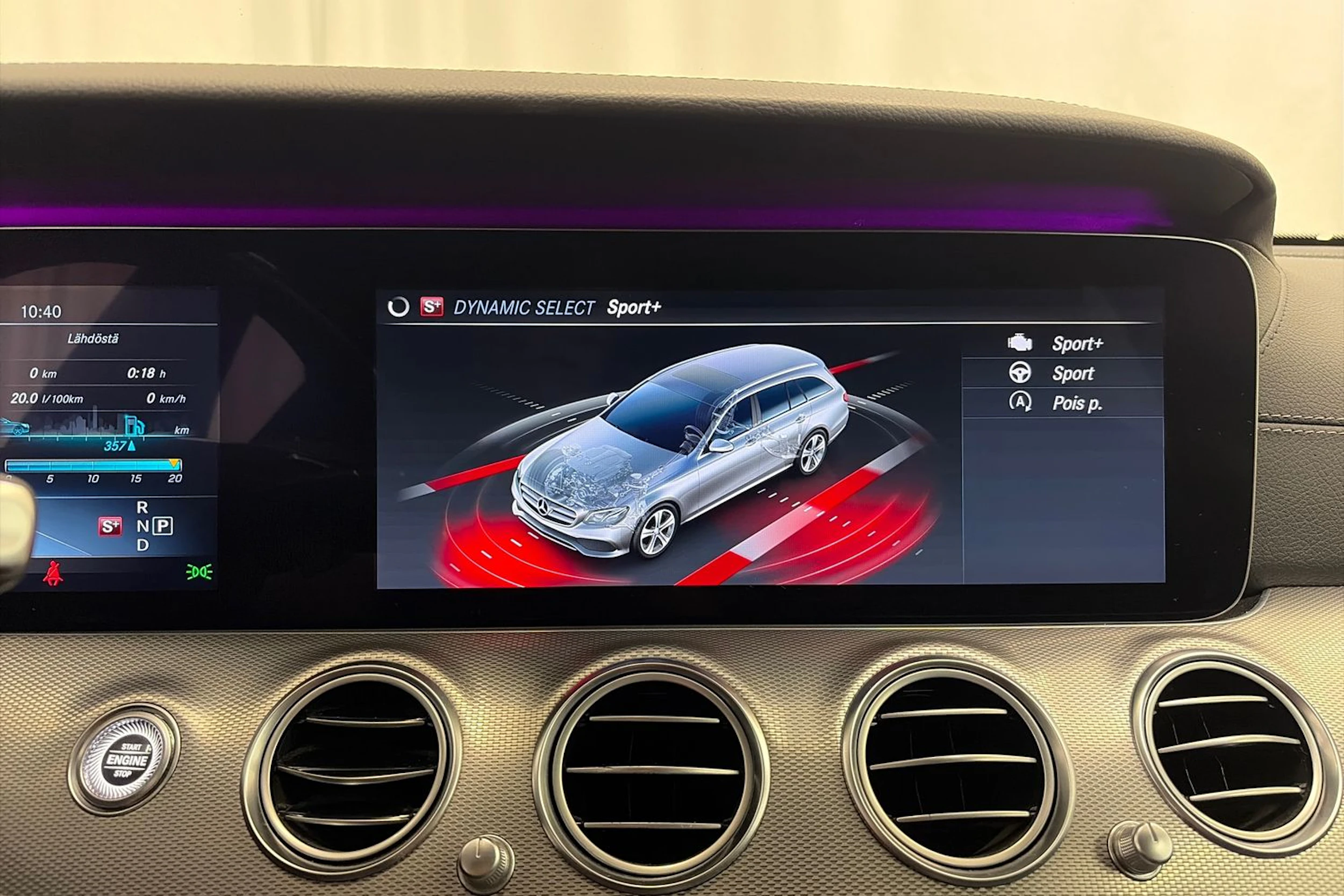 sininen Mercedes-Benz E 2017 kuva 22.