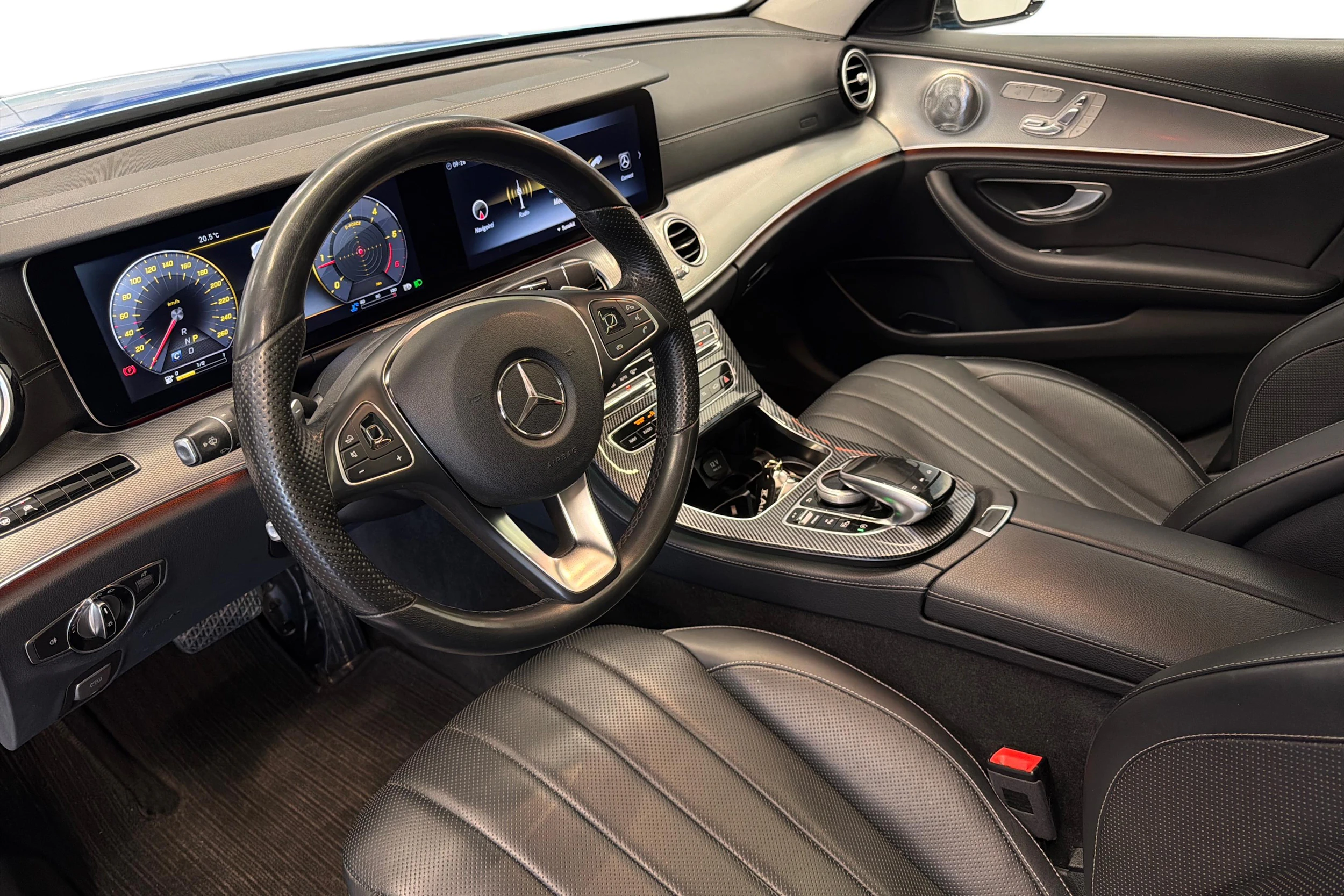 harmaa Mercedes-Benz E 2017 kuva 8.