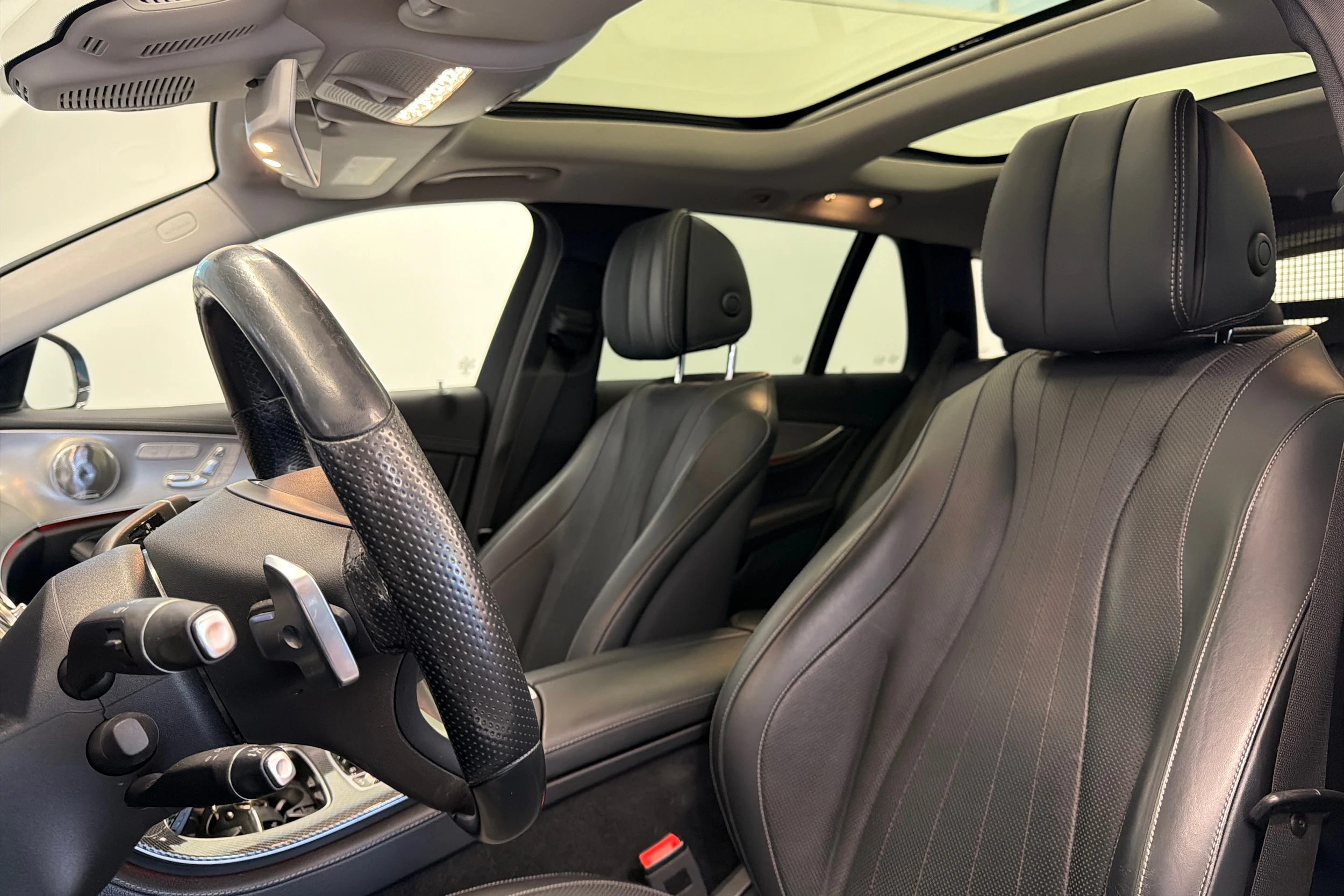 harmaa Mercedes-Benz E 2017 kuva 17.