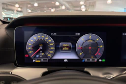 harmaa Mercedes-Benz E 2017 kuva 23.
