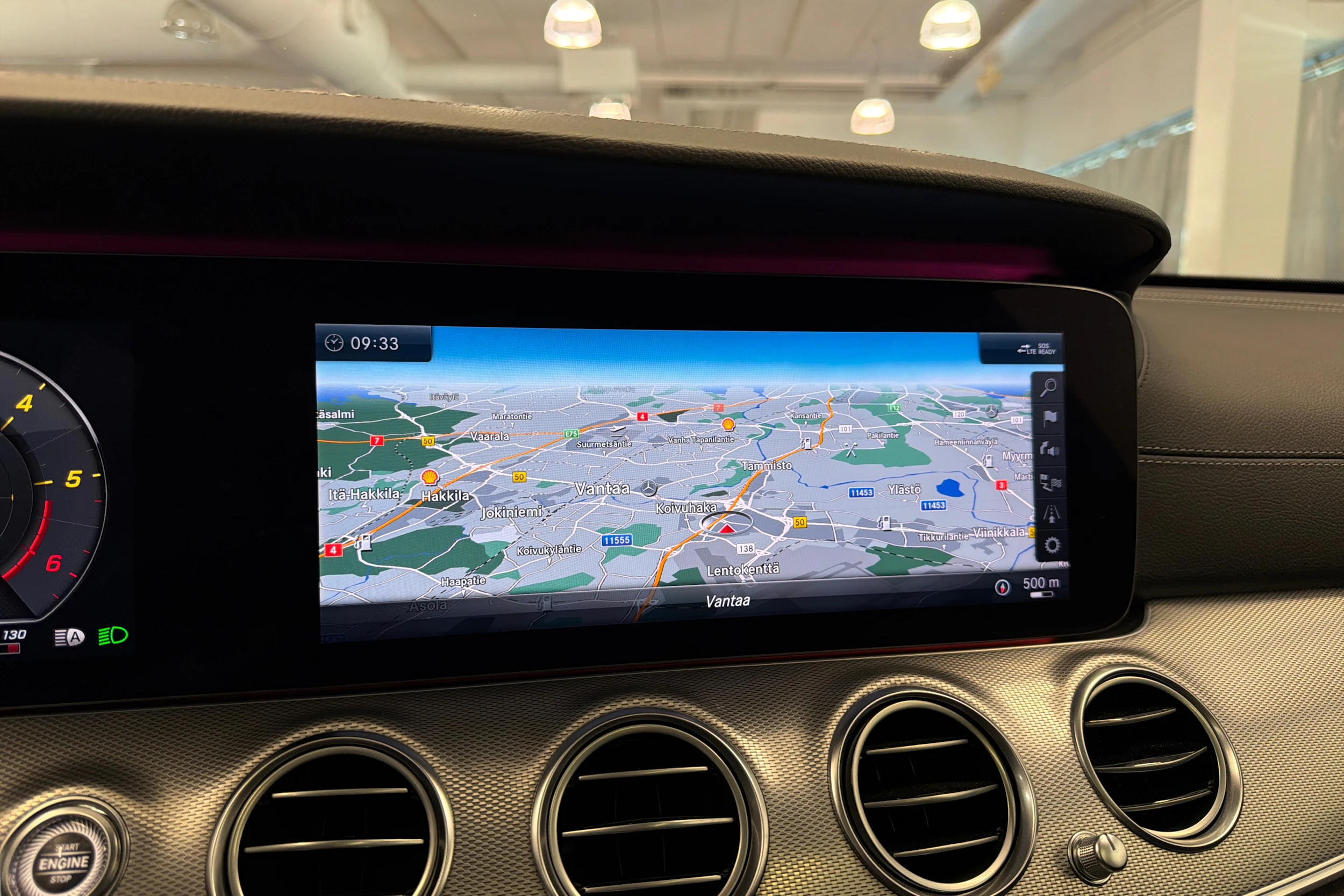 harmaa Mercedes-Benz E 2017 kuva 34.