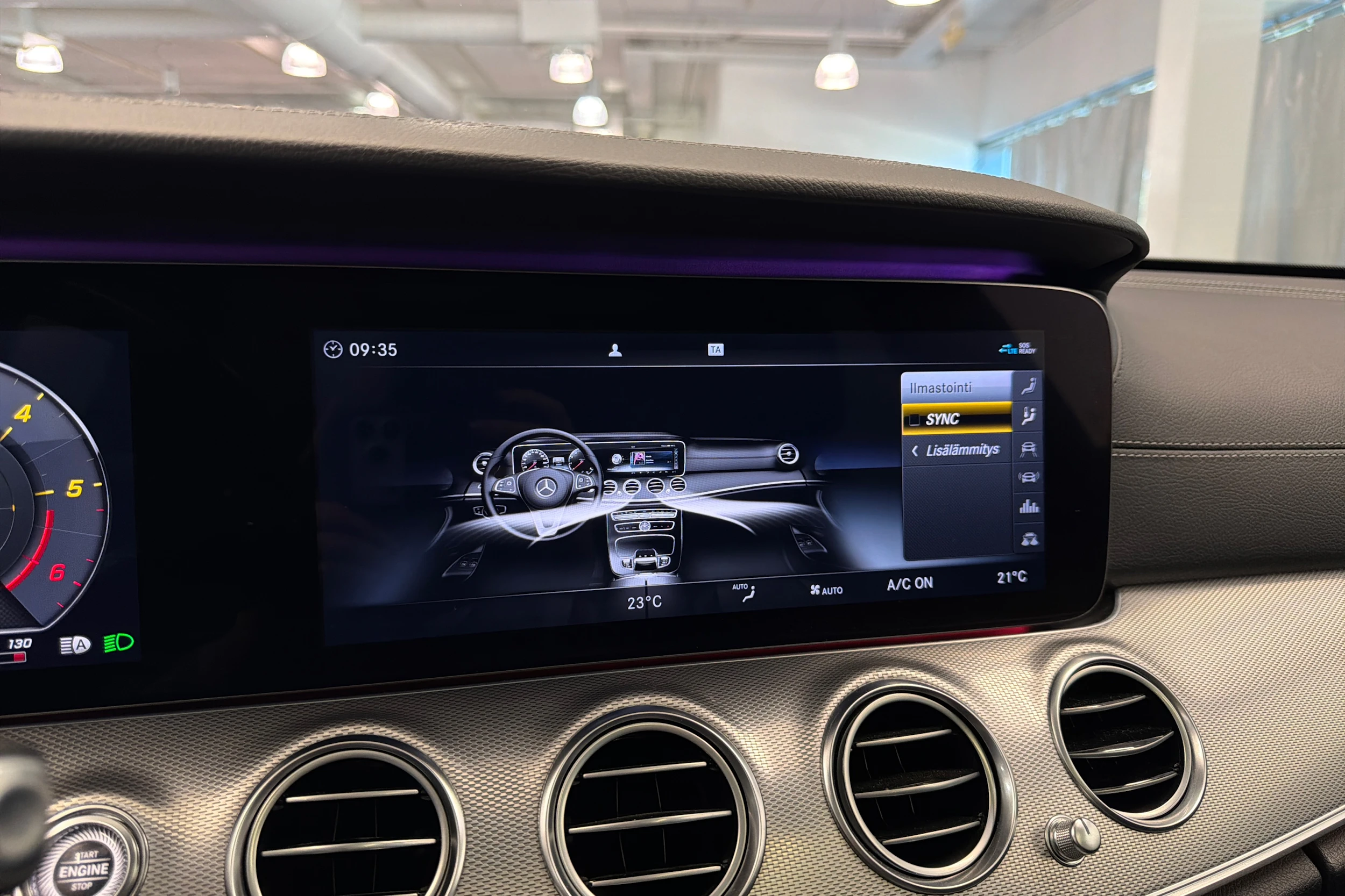 harmaa Mercedes-Benz E 2017 kuva 41.