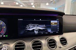 harmaa Mercedes-Benz E 2017 kuva 41.