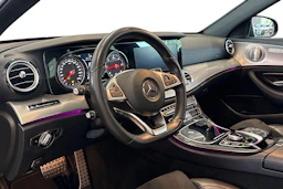 musta Mercedes-Benz E 2017 kuva 8.