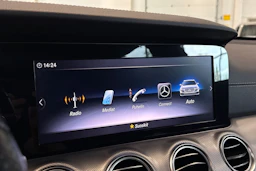 musta Mercedes-Benz E 2017 kuva 22.
