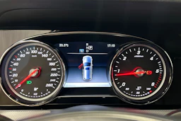 valkoinen Mercedes-Benz E 2017 kuva 15.
