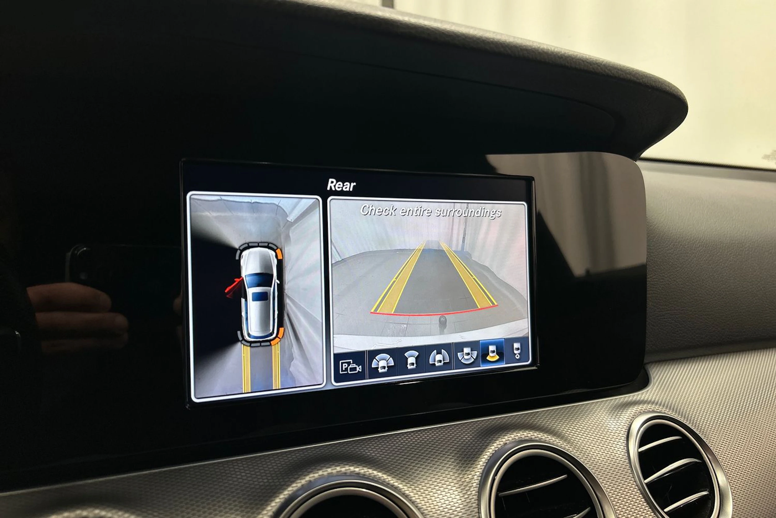 valkoinen Mercedes-Benz E 2017 kuva 20.